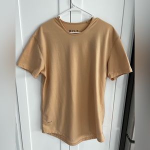 BYLT men’s drop cut t-shirt. Size large.